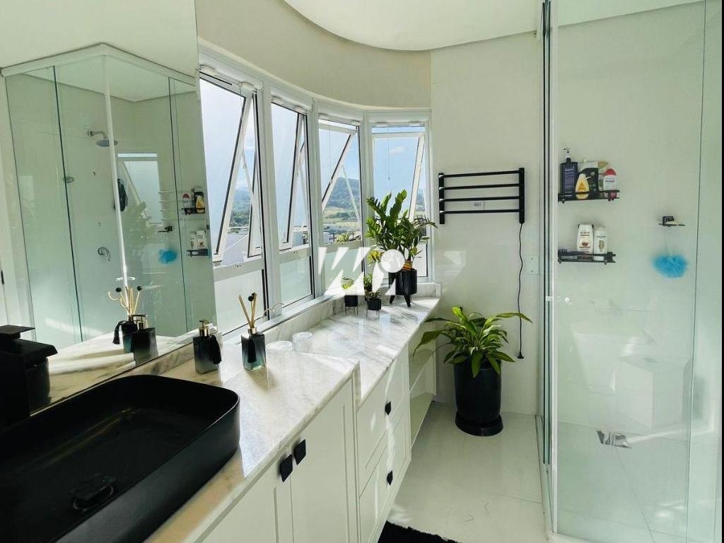 Casa em Pedra Branca, Palhoça. 5 quartos, 310m². Imagem 9 de 14